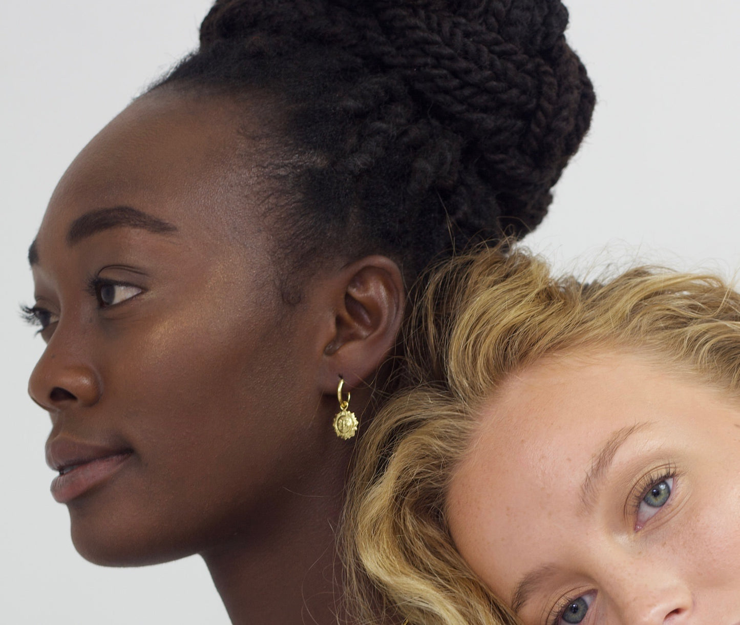 Blanca Hoops