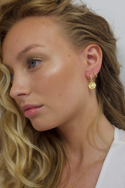 Blanca Hoops